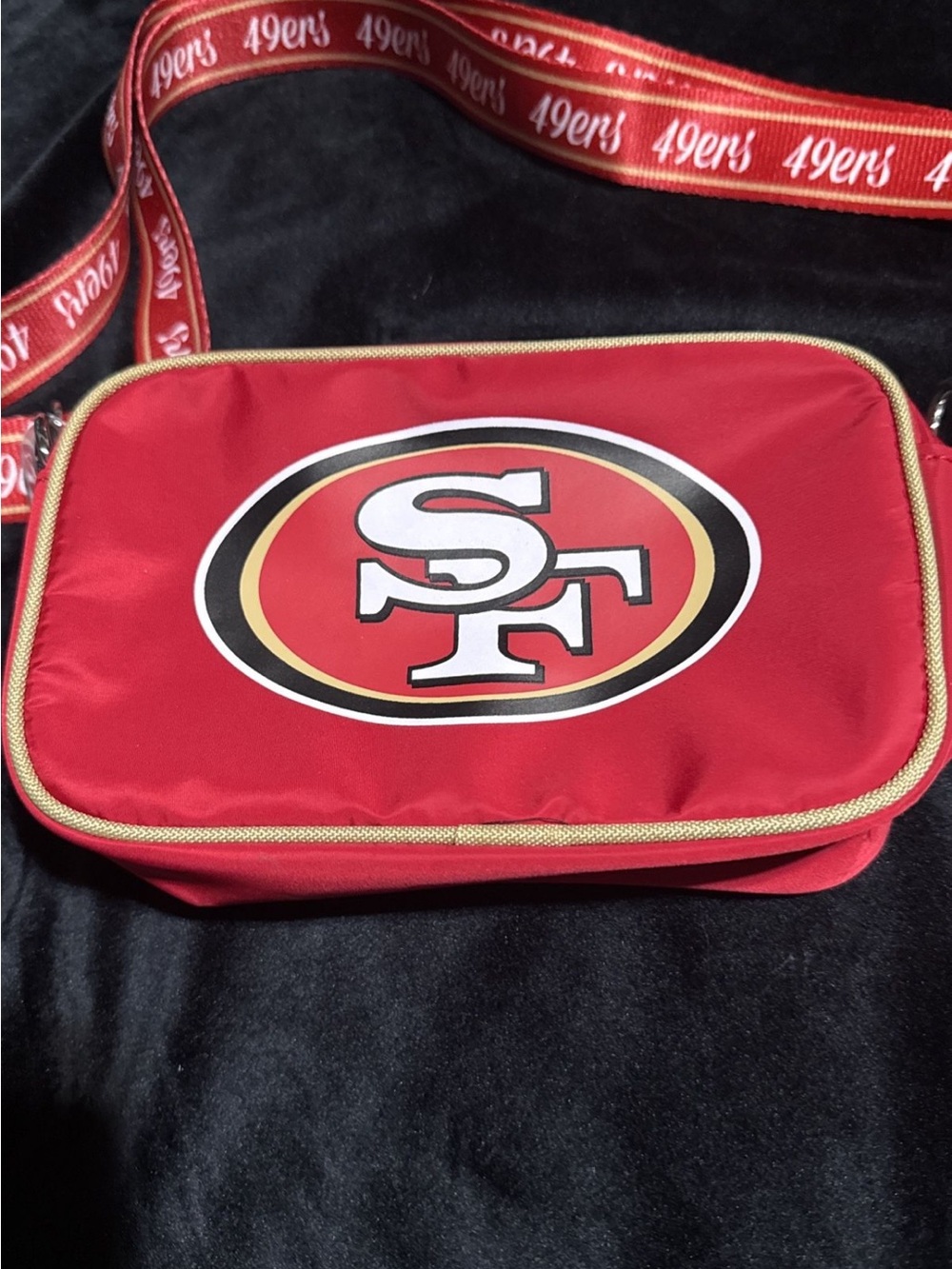 San Francisco 49ers Red Crossbody Belt Bag with Team Strap